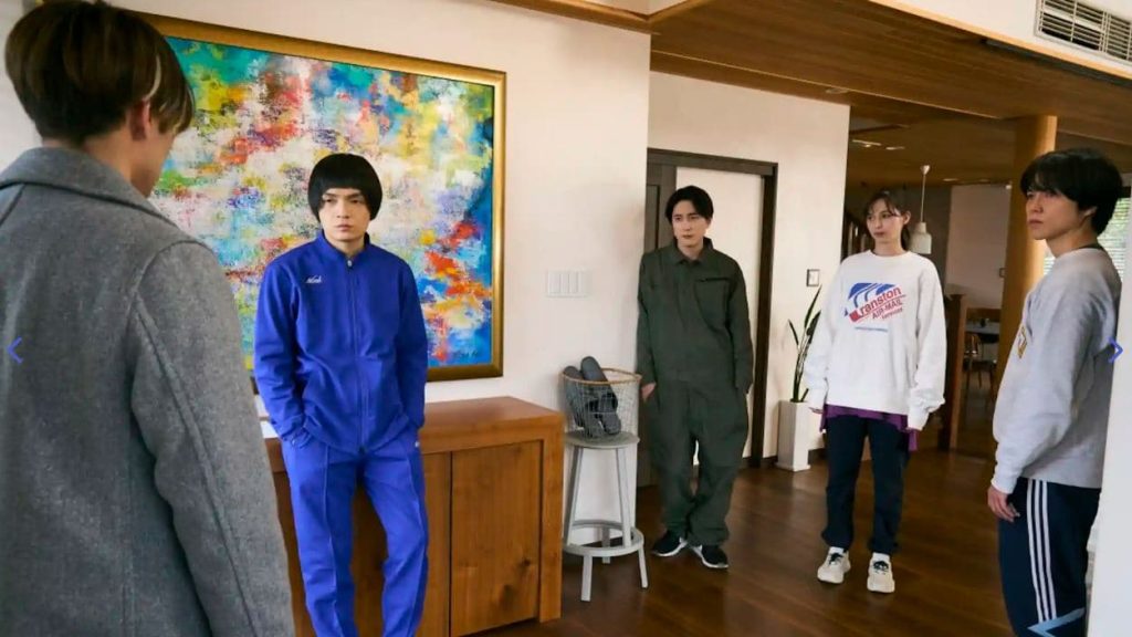 在大雪封閉的山莊裡PTT